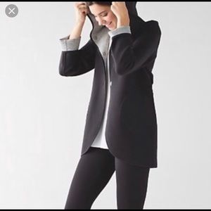 Lululemon City Bound Reversible Wrap